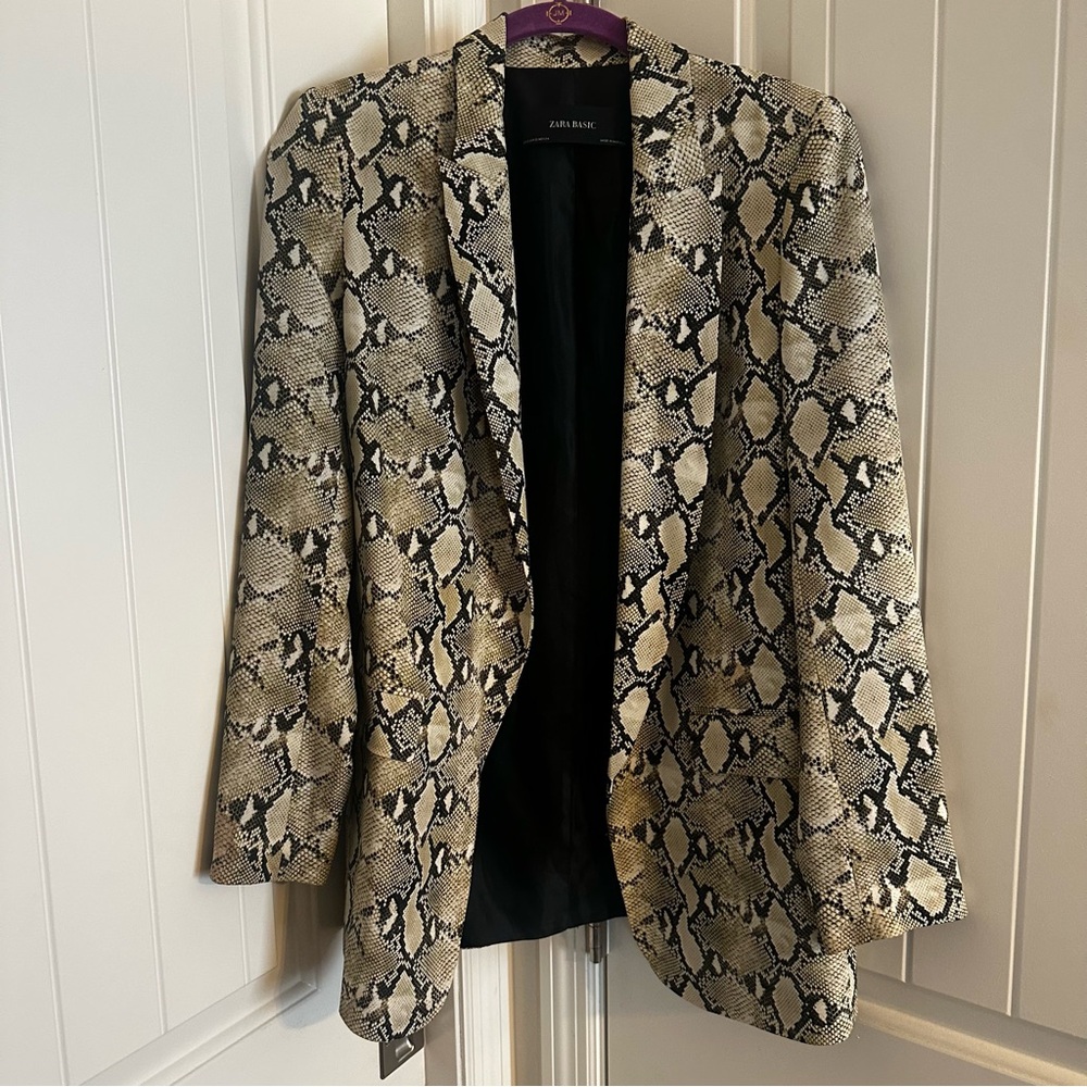 Zara Women's Snake Pattern Blazer - Black and Cream